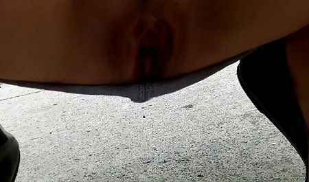 Milf Julia Ann kerudung bokep Menunjukkan Anak Tirinya Jack Penisnya!