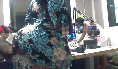 cinta publik tante hijab xxx bermain