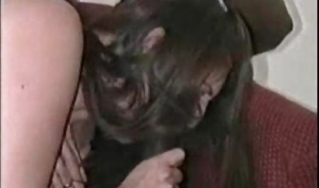 Tato video jilbab nungging cewek seksi turun pada teman-temannya pukas