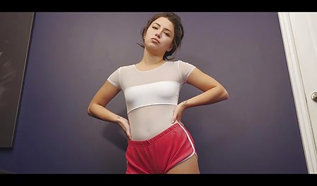 Hot Bi Milf bokep hijab ngemut kontol Fucks BBC sebagai suami film