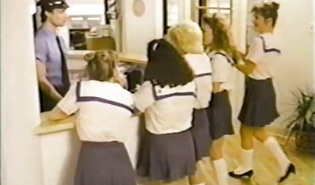 Kurus rambut pirang menyebalkan Pacar video seks kerudung kontol sensual