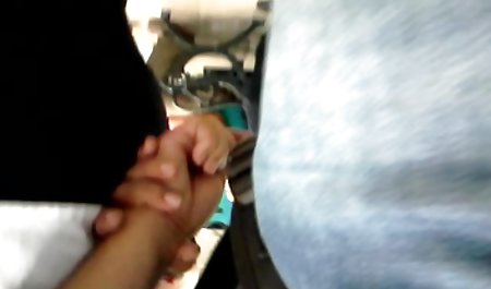 Satin silk jilbab bokap Saree fucking kamar di rumah